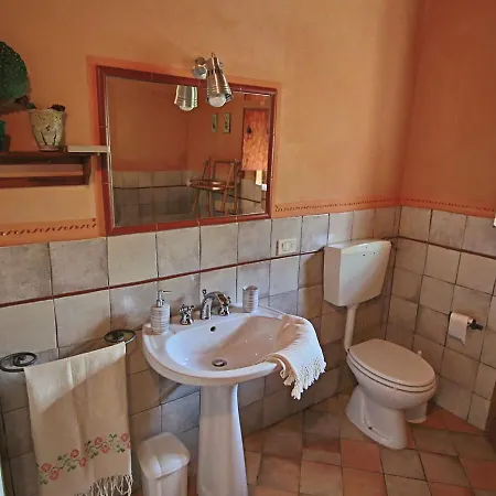 In With Pool & Terrace Apecchio